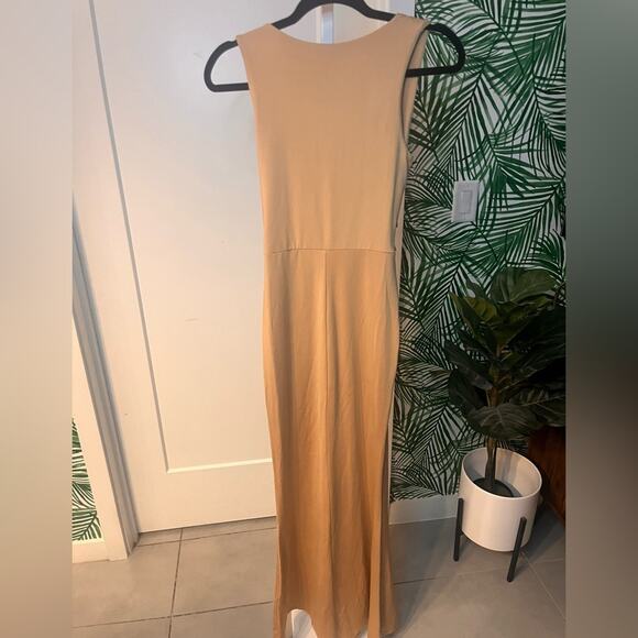 Showpo Plunging Neckline Maxi Dress, size XS - Picture 7 of 11